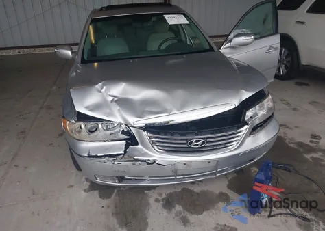 2010 Hyundai Azera Limited z USA, uszkodzony, nr VIN KMHFC4DF3AA451132